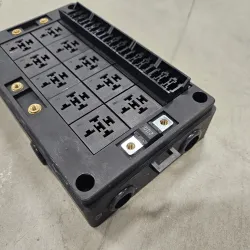 Hurricane Rel� og sikringspanel RB10 (bundmontering) 10 rel� + 10 sikringer