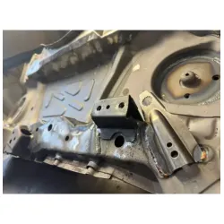 Reparationsst beslag tank &amp; bremserr BMW E46